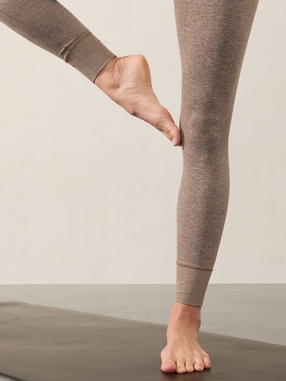 Athleta SoftLuxe Leggings Ultra Soft Women’s Medium Pyrite Dovetail Heather